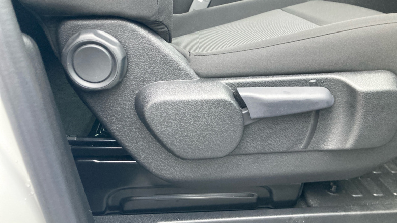 Vauxhall Vivaro L2 Diesel 2.0 Turbo D 145 Prime H1 Double Cab